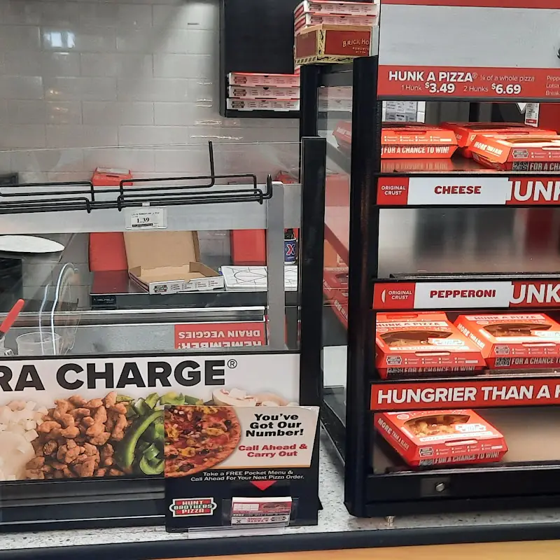 Hunts brother's pizza