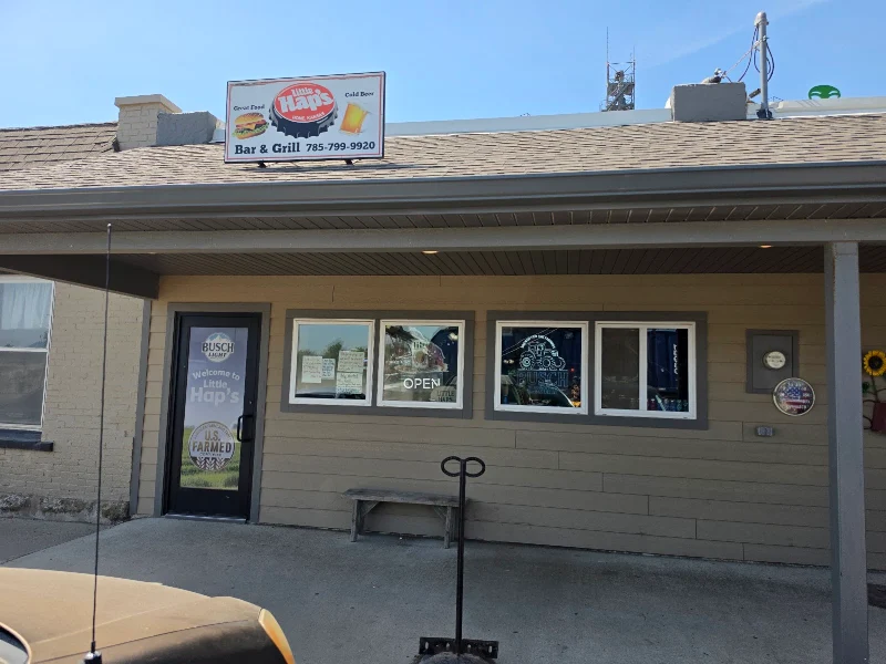 Little Hap's Bar & Grill