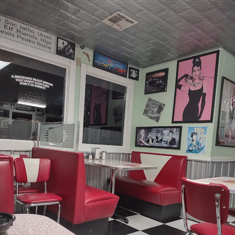 Boomarang Diner
