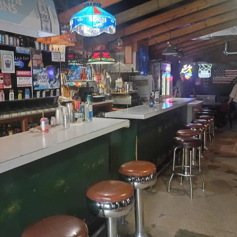 L & J's Bar