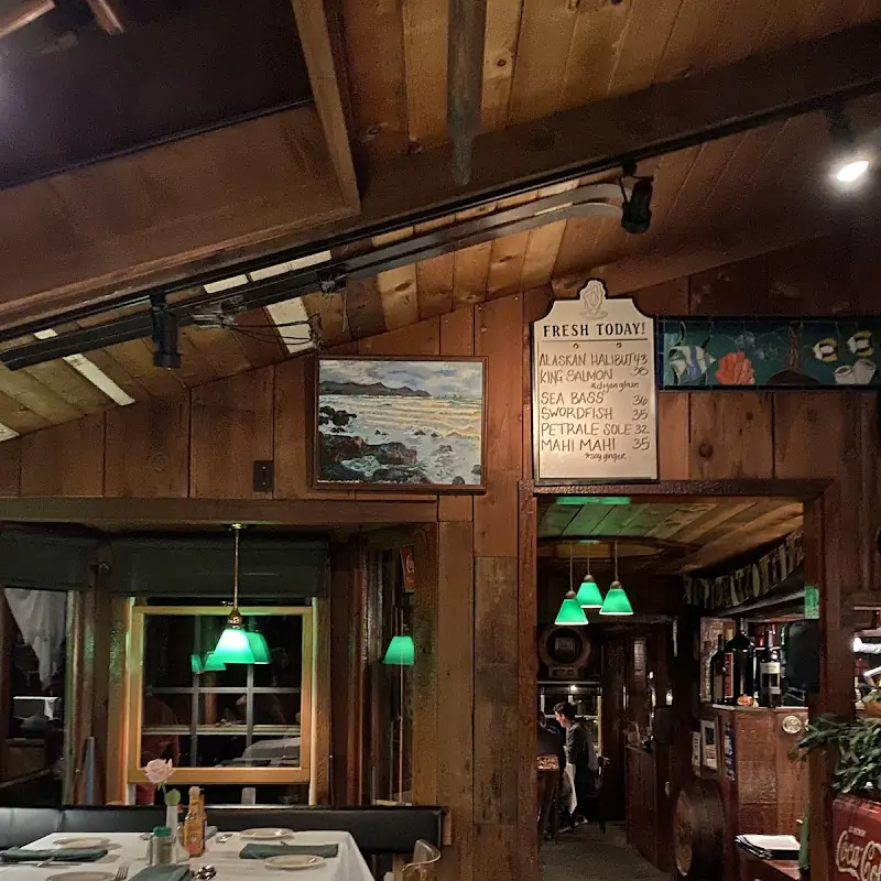 Sea Chest Oyster Bar