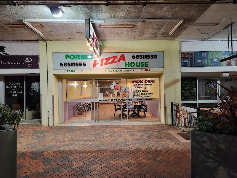 Forbes Pizza House