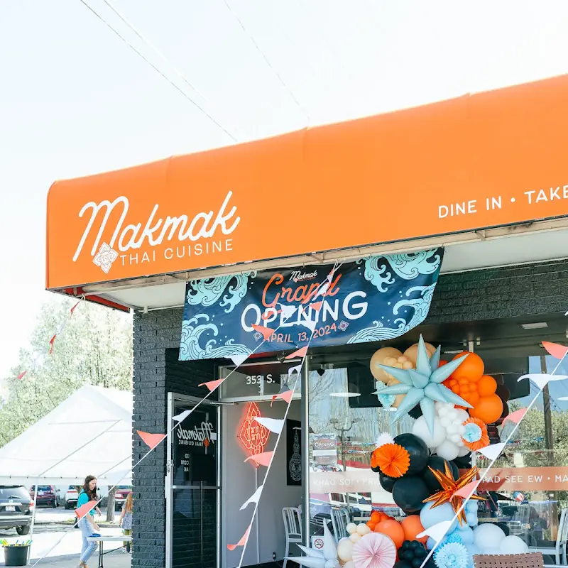 Mak Mak Thai Cuisine
