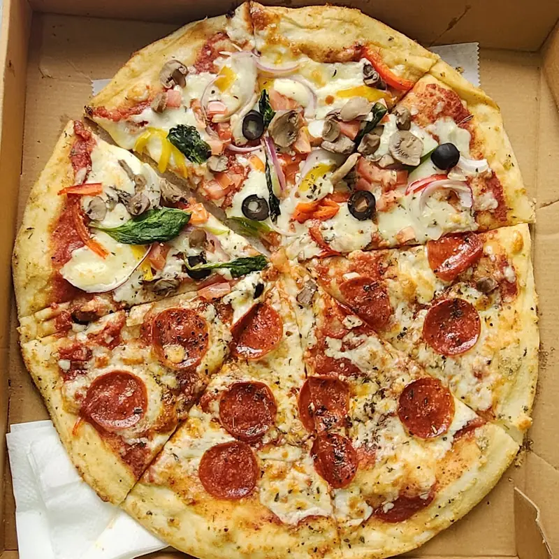 Costa Pizza NY style