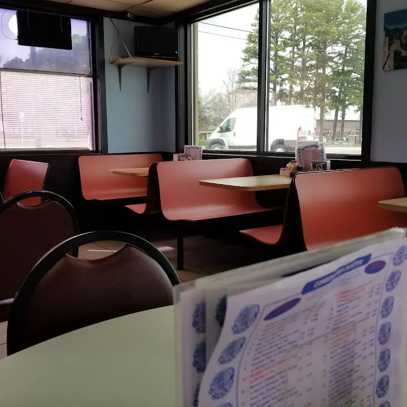 Lucky House Rolla Restaurant