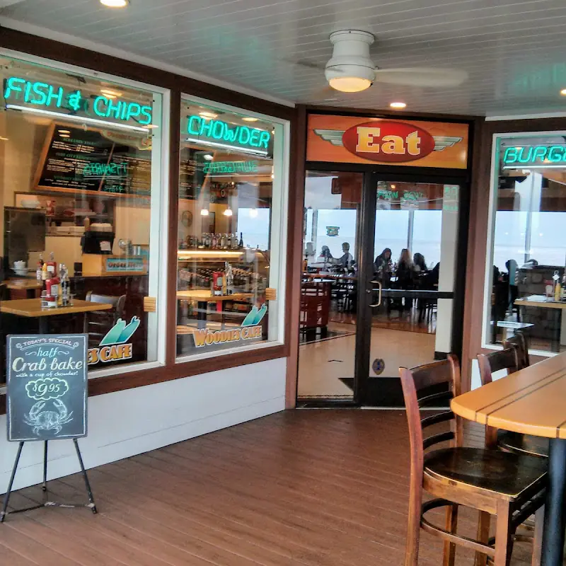 Woodies Café