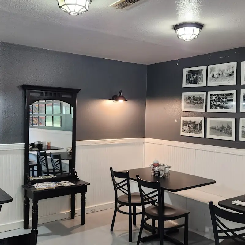 Tourist Trap Cafe
