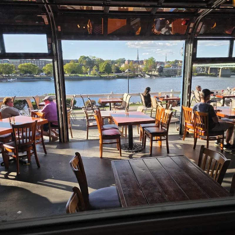 High Tide Restaurant and Bar