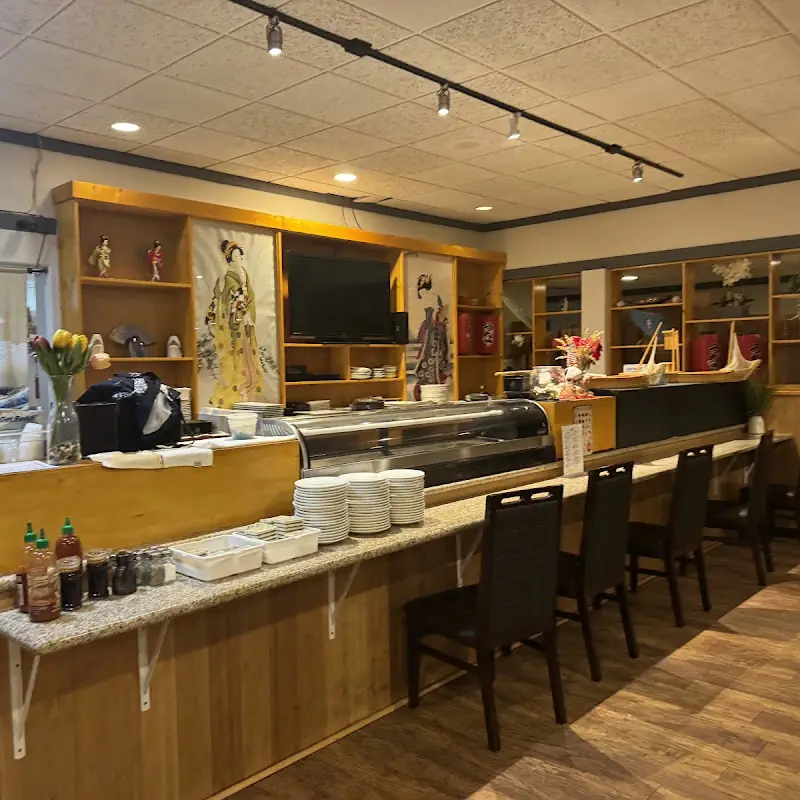 Momiji Sushi & Hibachi