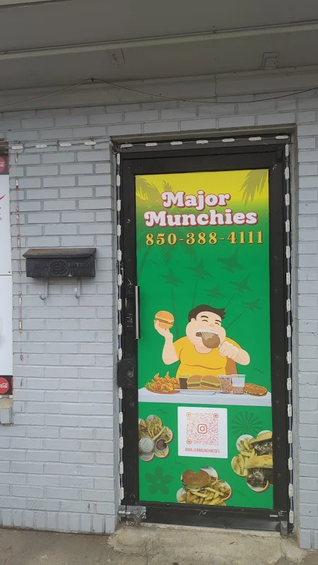 Smoke N Snacks deli