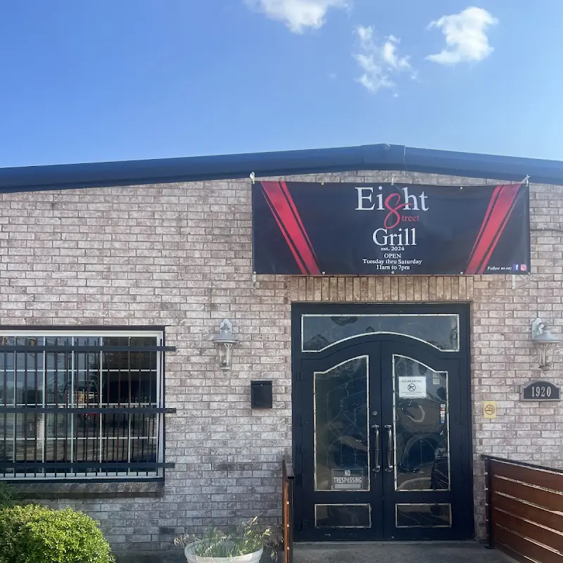Eight Street Grill