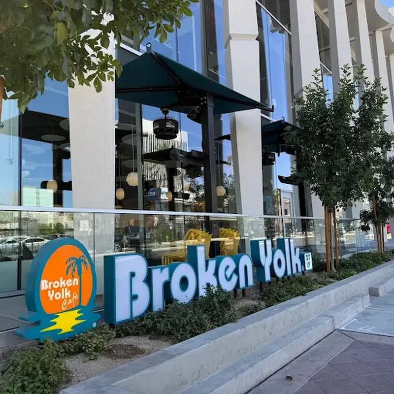 Broken Yolk Cafe