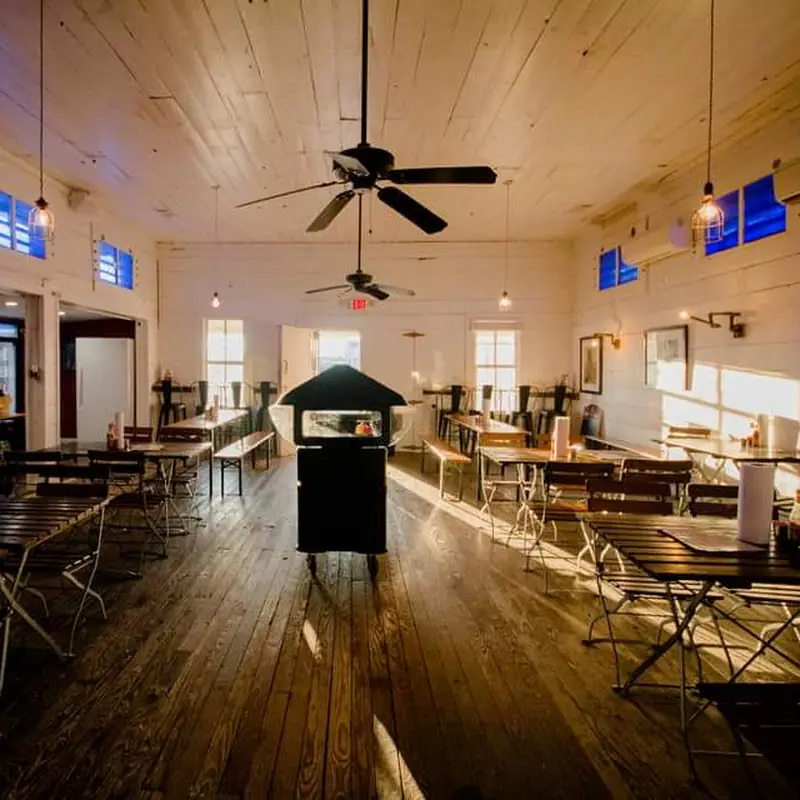 Hooker Grocer & Eatery