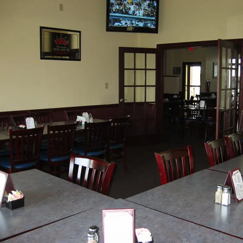 Barnesburg Tavern & Grille