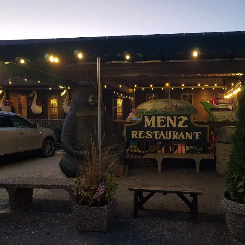 Menz Restaurant & Bar