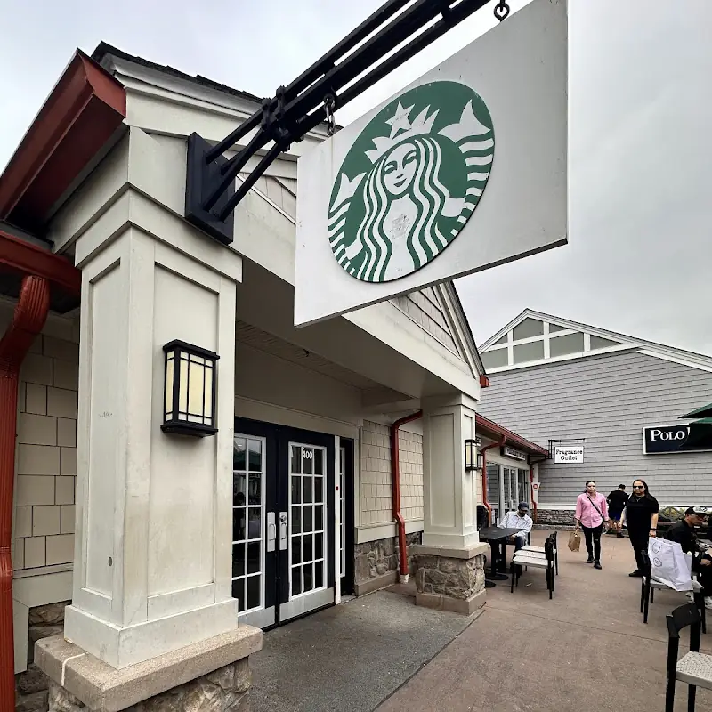 Starbucks, Woodbury Common Premium Outlets