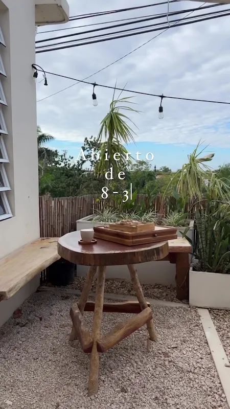Isla Made Local Goods + Cafe