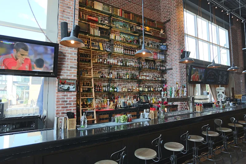 La Belle & La Boeuf - Burger Bar - Laval - Centropolis