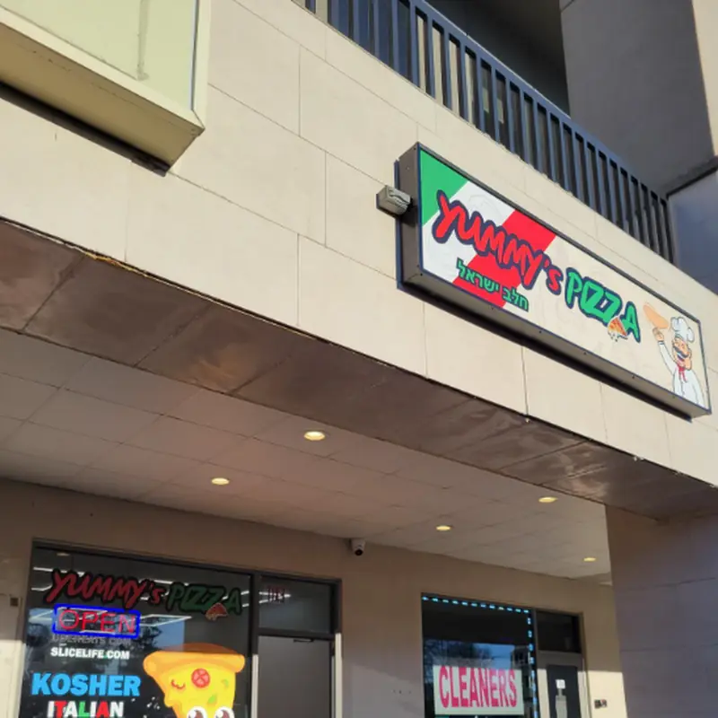 Yummy's Pizza - Spring Valley