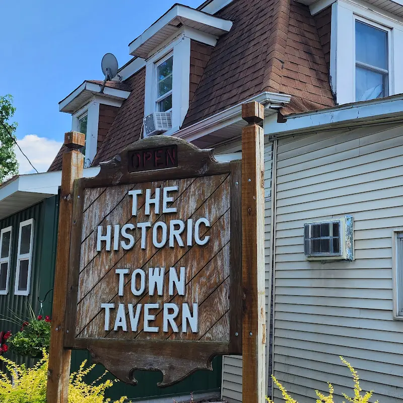 Town Tavern
