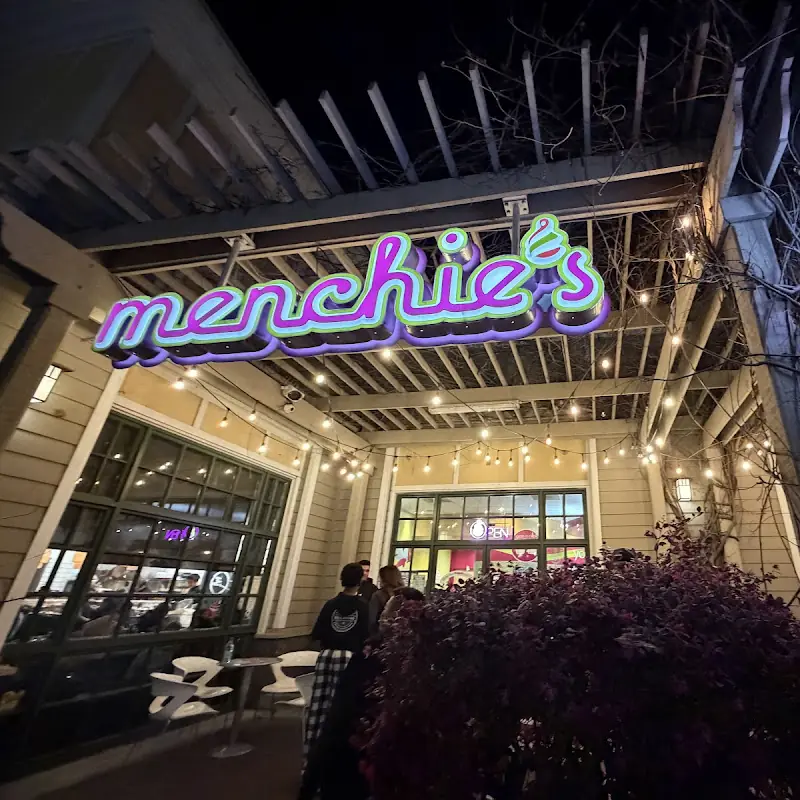 Menchie's Frozen Yogurt