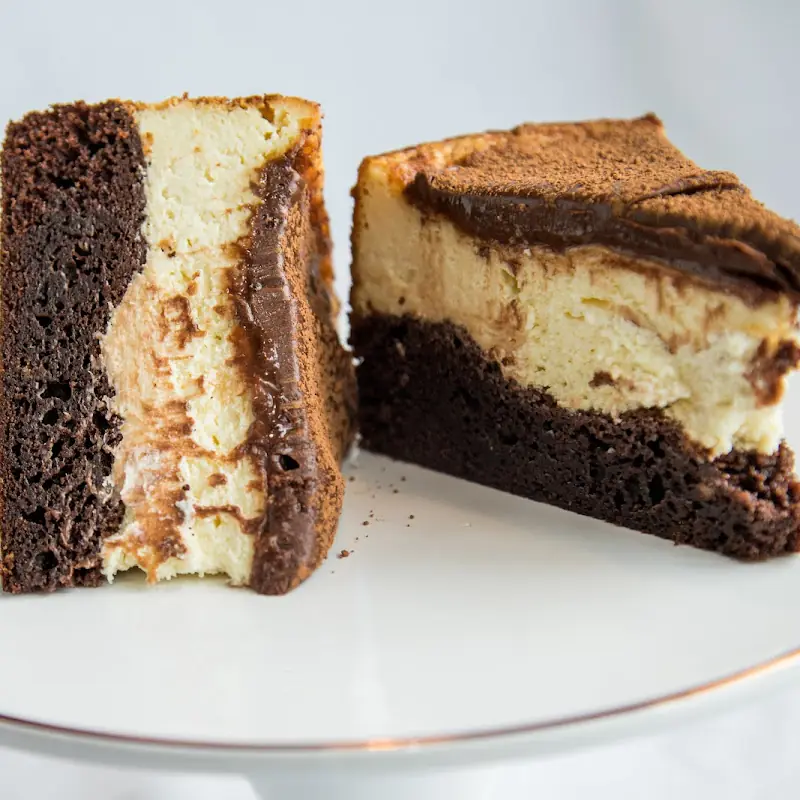 The Cheesecake Girl - Hilliard