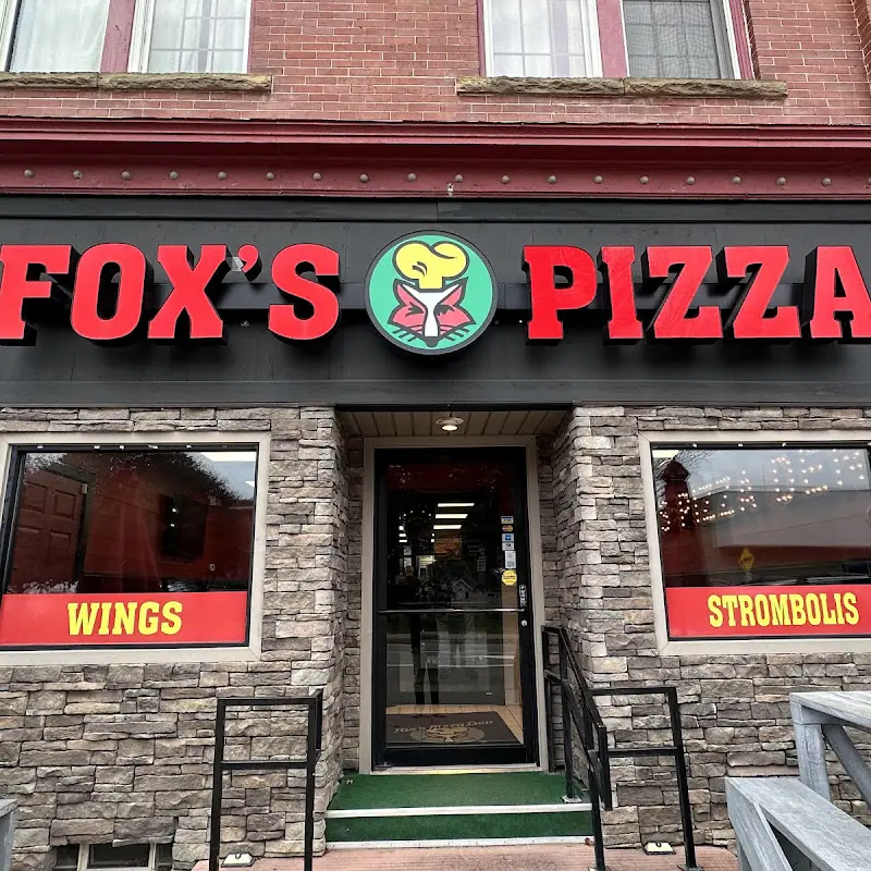 Fox's Pizza Den