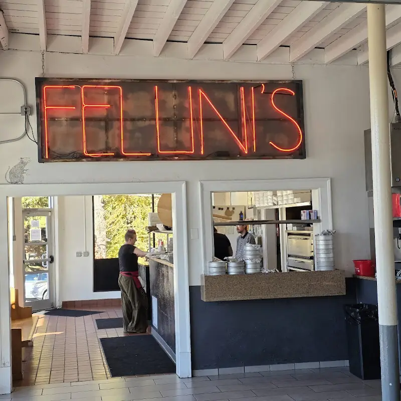 Fellini's Pizza