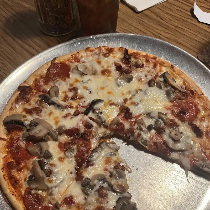 Hill House Pizza Pub