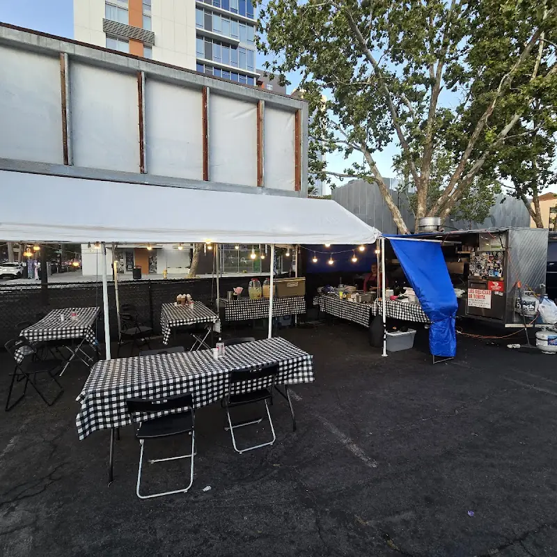 Las Delicias De Toñita Taco Truck