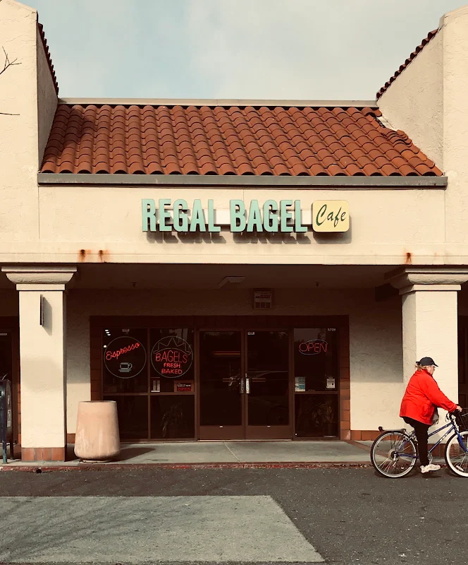 Regal Bagel Café