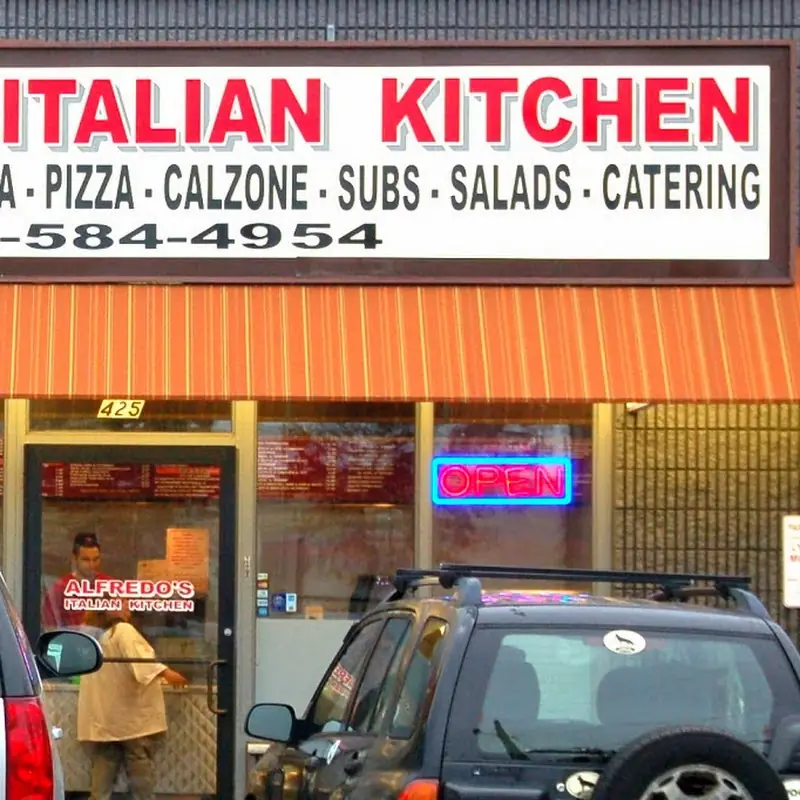 Alfredos Italian Kitchen/ LYNN