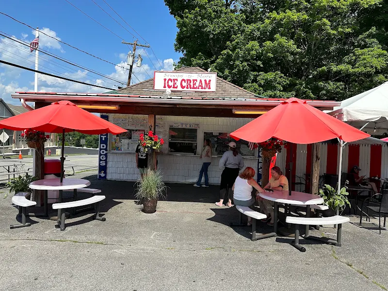 Scoops N More