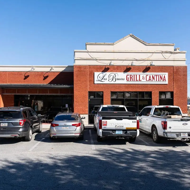 Los Bravos Mexican Grill and Cantina