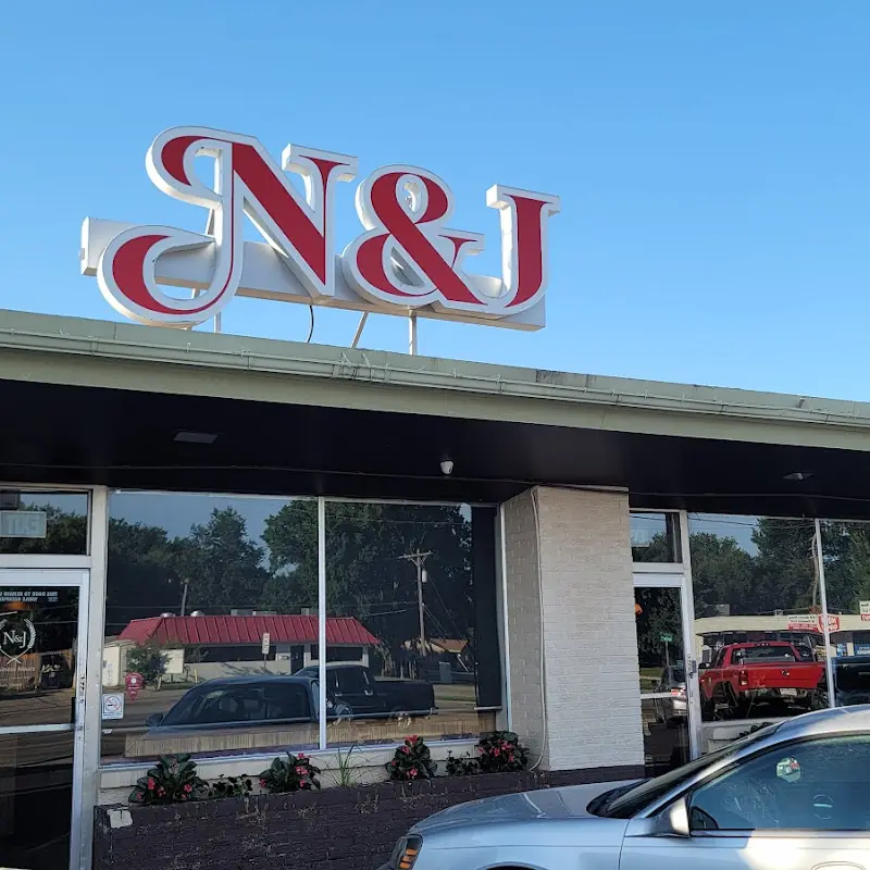 N & J Cafe & Bakery