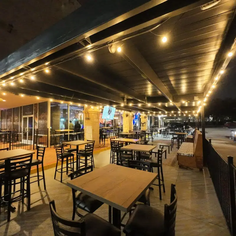 Pure Social Bar & Grill