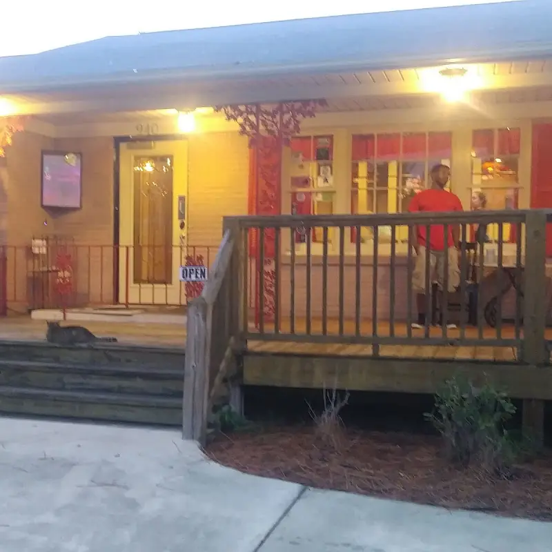 Mama Henry’s