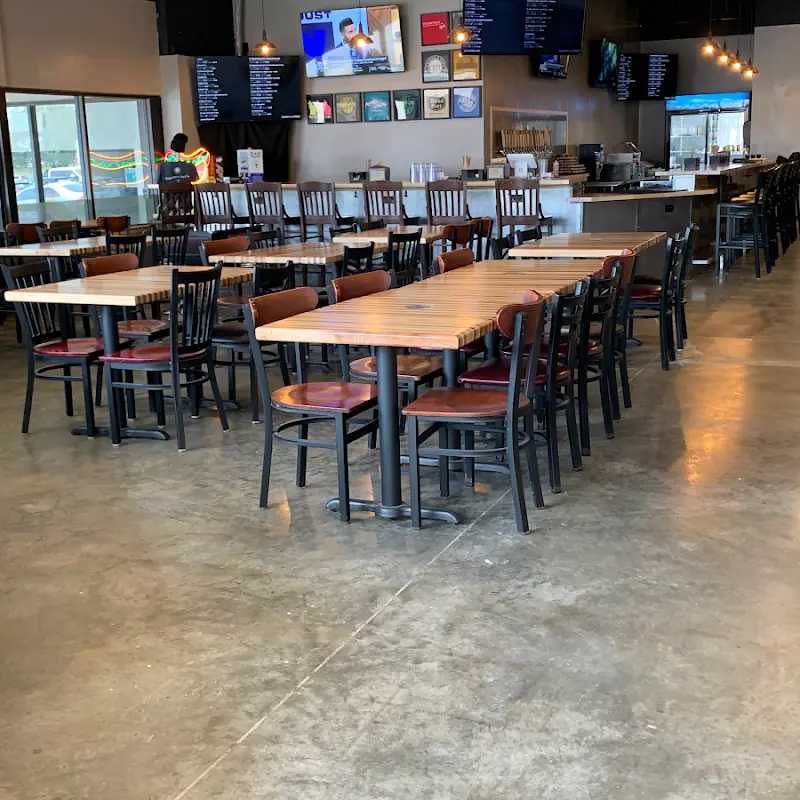 Grains & Taps Brewery Taproom - Pine Tree Plaza