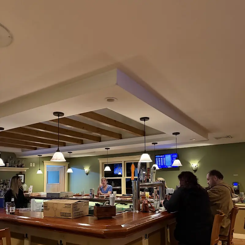 Pinewood Pub & Pizza