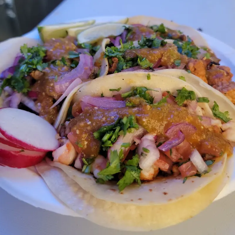 Los Triki Takos Mariscos y Tacos