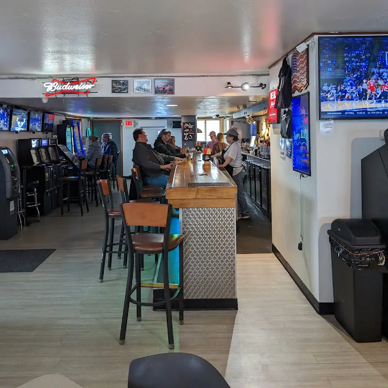 Mack's Pub and Grill