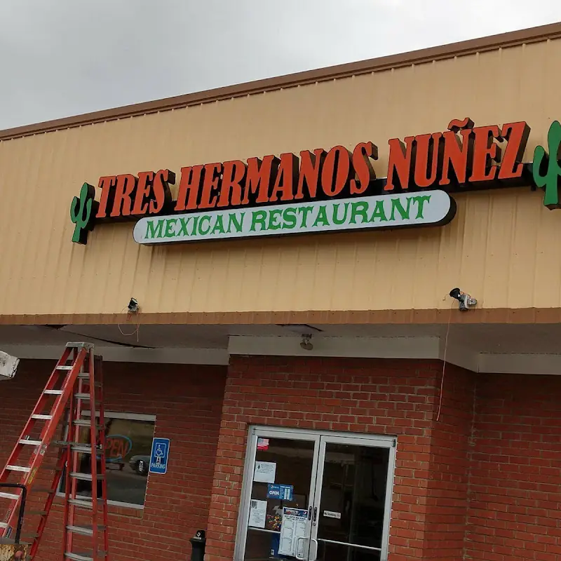 Tres Hermanos Nunez | Mexican