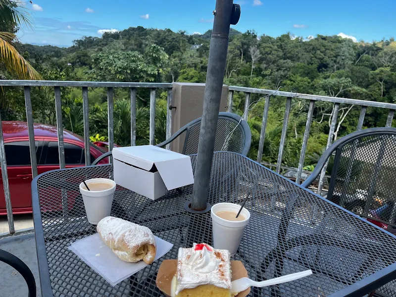 Naranjales Bakery