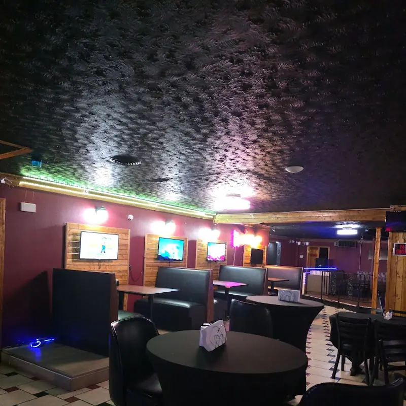 Home Plate Bar and Grill