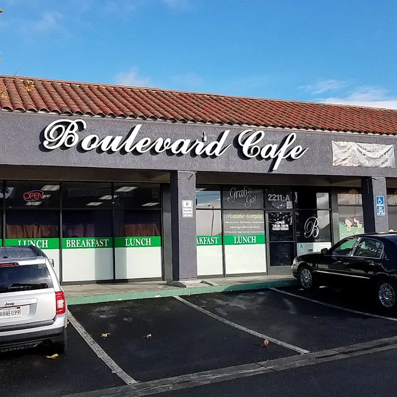 Boulevard Cafe