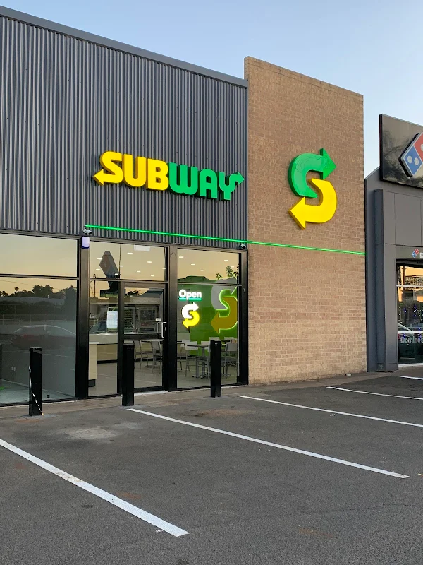 Subway Erskine St