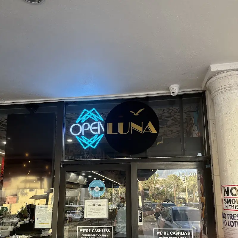 Luna Sunny Isles