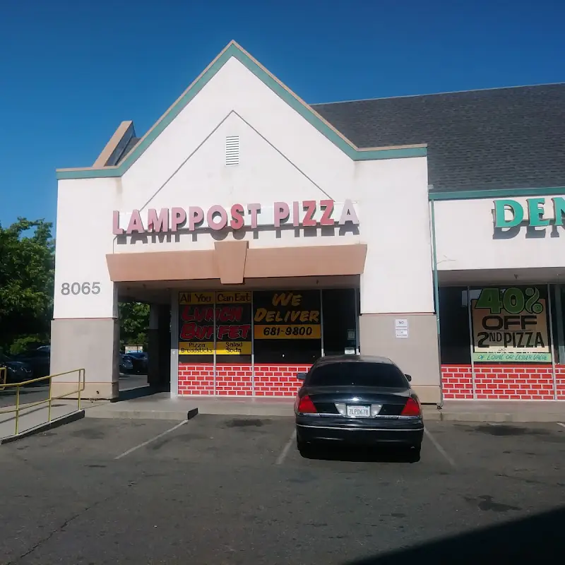 Lamppost Pizza