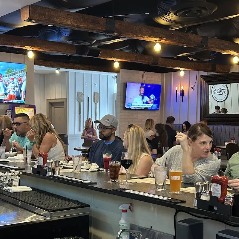 Elliot's Wood Fired Kitchen & Tap