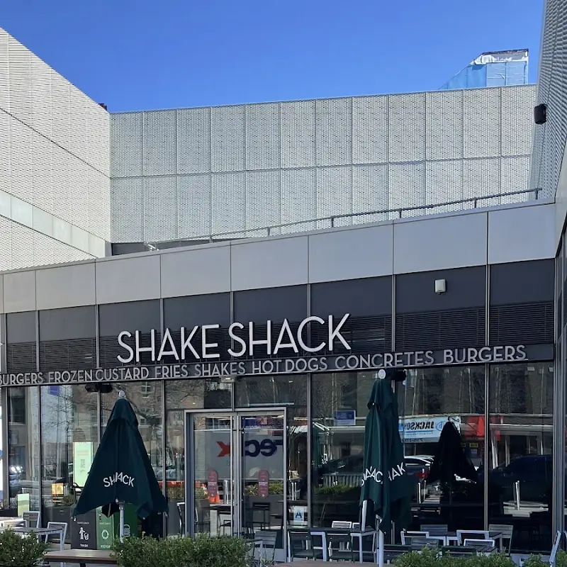 Shake Shack Empire Outlets - Staten Island Ferry